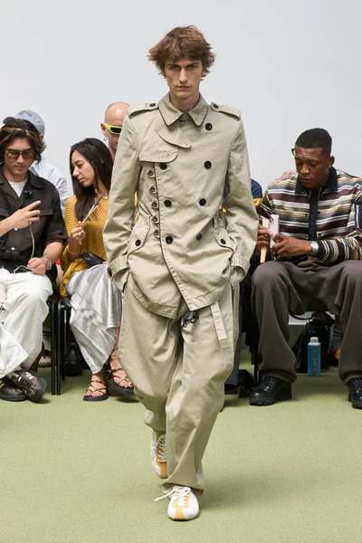 Look 30
